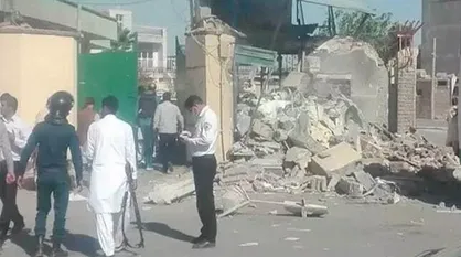 کشف جلیقه انتحاری از تروریست&zwnj;های حادثه زاهدان / اقدامات کور معاندین وحدت مردم را بیشتر می&zwnj;کند +فیلم