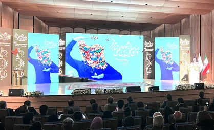 هنر تئاتر به روایت حقیقت کمک می&zwnj;کند