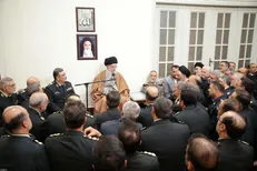 نیروی انتظامی باید با عوامل ناامن‌کننده فضای مجازی برخورد جدی کند/ واکنش رهبر انقلاب به قتل روحانی همدانی