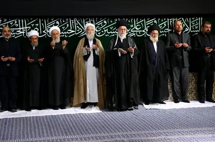 دومین شب عزاداری حضرت اباعبدالله الحسین(ع) در حضور رهبر انقلاب برگزار شد