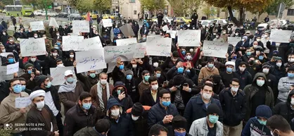 دانشجویان انقلابی در مقابل مجلس شورای اسلامی تجمع کردند / مطالبه اخراج بازرسان آژانس