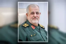 تصاویر دیده‌نشده از دیدار سردار پاکپور با خانواده شهدای مدافع امنیت + فیلم
