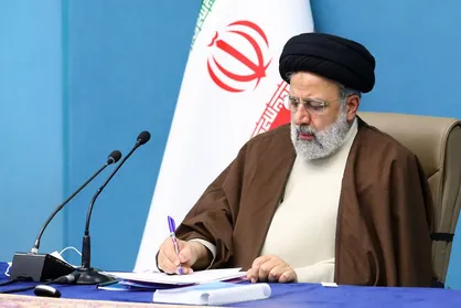 نامه ۴۰ تشکل دانشجویی علوم پزشکی به رئیس جمهور / زیرساخت&zwnj;های لازم برای افزایش ظرفیت رشته&zwnj;های پزشکی وجود ندارد