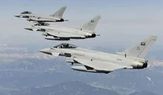 سعودی‌ها صنعاء و حضرموت را بمباران کردند