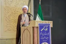 امام جمعه شیراز: حوزه علمیه باید پیشگام در حرکت‌های مردمی باشد