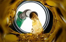 حریق انبار بنزین در بندرعباس مهار شد+جزئیات