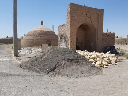 آغاز مرمت آب انبار تاریخی روستای بسطاق سرایان خراسان جنوبی