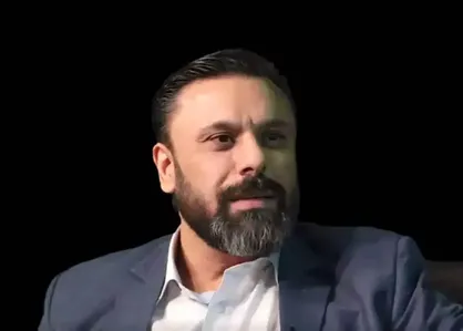 سرپرست اسبق باشگاه پرسپولیس: از درگیری بر سر بازوبند تا روایت تازه از جنجال قدیمی آب&zwnj;های آلوده + فیلم
