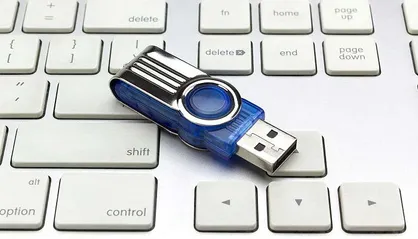 اطلاعات حافظه&zwnj;های فلش با نور کم قابل پاک شدن است