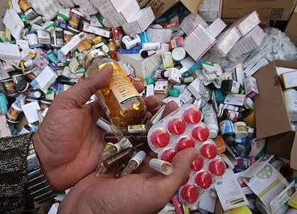 کشف انبار مخفی دارو در یک بنگاه معاملات ملکی/ تعزیرات البرز متخلف را ۱۵ میلیارد ریال جریمه کرد
