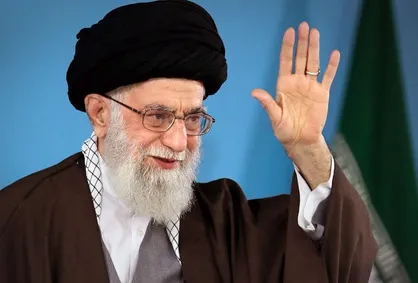 جمعی از کارگران با رهبر انقلاب دیدار کردند