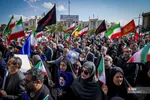 اجتماع مردم شیراز برای بیعت با آیت‌الله سید مجتبی خامنه‌ای