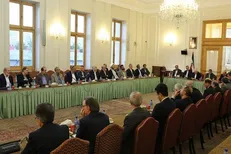 نشست هم اندیشی ظریف با فراکسیون دیپلماسی و منافع ملی مجلس