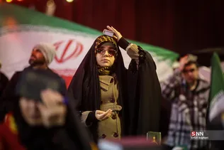 مراسم احیاء شب بیست و سوم ماه رمضان در میدان انقلاب اسلامی تهران