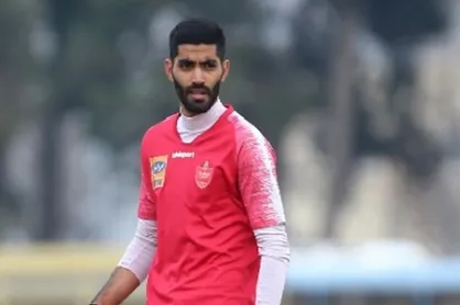مدافع پرسپولیس استفاده از عصا را کنار گذاشت