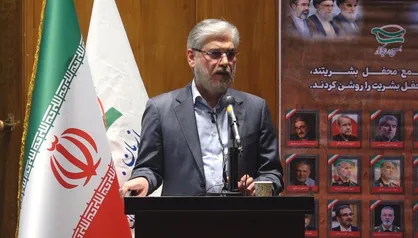وزیر علوم: جامعه ما بیش از آنکه به صدای بلند احتیاج داشته باشد، به چهره&zwnj;های قابل اعتماد چون بسیج احتیاج دارد/ باید قشر خاکستری را جذب کنیم + فیلم