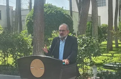 حسینی: دولت یک هفته فرصت دارد با انجام اصلاحات، لایحه بودجه را تقدیم مجلس کند