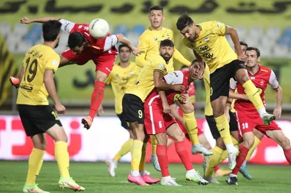 تساوی سپاهان و پرسپولیس در نقش جهان