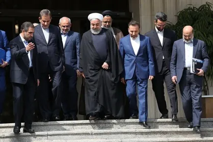 متهمان واگذاری&zwnj;های مسئله&zwnj;دار همه را به کیش خود پندارند؟!
