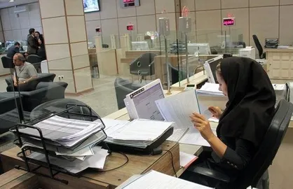 افزایش نرخ بهره باید موقتی باشد/ بانک مرکزی به دنبال ممانعت از ورود منابع ریالی به سمت بازارهای غیر مولد است