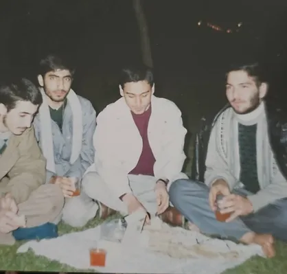 تصاویر کمتر دیده شده از دوران دانشجویی استاندار شهید آذربایجان شرقی
