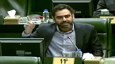 آقای روحانی! تو چرا دردت آمده که جلوی فساد بانک آینده ایستاد‌ه‌ایم؟ / امیدواریم حسن روحانی به جایگاه اصلی خود که زندان است برسد