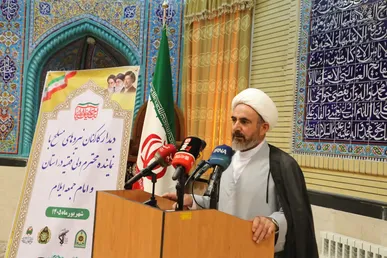 امام جمعه ایلام: نیروهای مسلح قلعه نفوذناپذیر ملت ایران در برابر تهدیدهای خارجی هستند