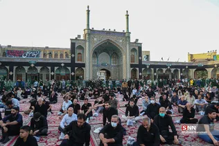آیین تعویض پرچم حرم مطهر حضرت معصومه(س)