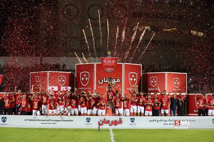 دیدار تیم&zwnj;های پرسپولیس تهران و نساجی مازندران