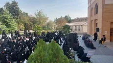 دانشجویان دانشگاه الزهرا(س) جنایت تروریستی شیراز را محکوم کردند + فیلم