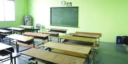 اخطار آتش نشانی برای تخلیه مدرسه ابتدایی در خیابان پیروزی