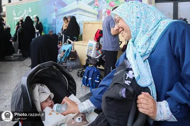 استقبال خادمان رضوی از خانواده‌های فرزندپذیر شیرخوارگاه آمنه در مشهد