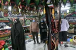 بازار پرچم سیاه محرم در شهر مقدس قم