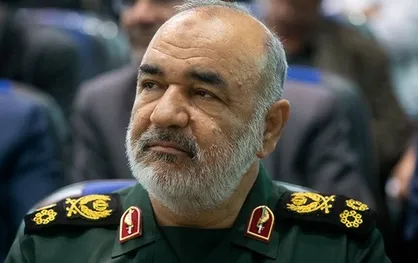 دست&zwnj;نوشته سرلشکر سلامی پس از پرتاب موفق ماهواره نور توسط سپاه