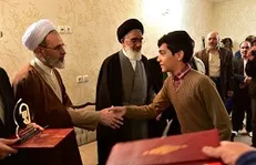 تقدیر از عوامل «منطقه پرواز ممنوع» در نماز جمعه قم