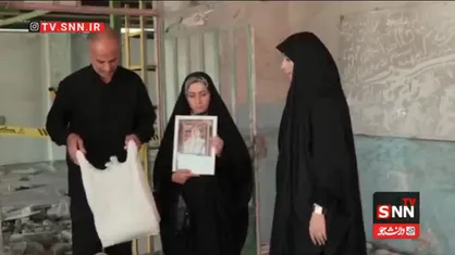 پدر شهیده: این مانتوی سوخته شده زینب من است؛ این لباس&zwnj;ها تنها چیزی است که از دخترم ماند/گریه شدید مجری صداوسیما در کنار والدین دانش آموز مدرسه میناب+فیلم