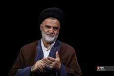 نبویان:هیچکس در کشور پای میز مذاکره نخواهد رفت؛ آمریکا فقط زبان زور را می‌فهمد/ ما باید مدل جیسون رضاییان را انجام می‌دادیم + فیلم