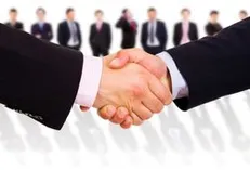 آگهی استخدام جالب در سال ۱۳۰۵/ به میرزا احمد تریاک فروش مراجعه کنید! +عکس