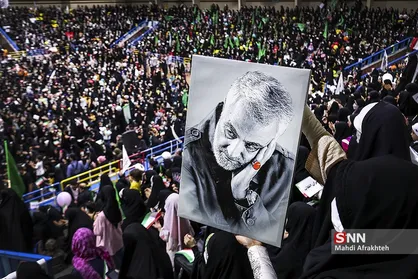 اجتماع دختران انقلاب