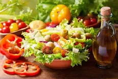 اگر استخوان‌هایی ضعیف و شکننده دارید، این رژیم غذایی را امتحان کنید