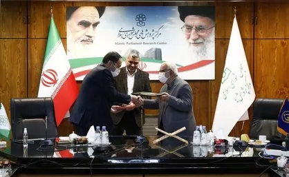 برای دفاع از حقوق محرومین سر سازش با صاحبان زر و زور نداریم