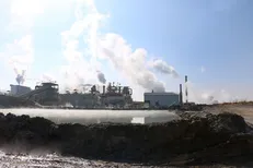 جمعی از دفاتر جامعه اسلامی در آذربایجان شرقی خواستار رسیدگی به مشکلات کارخانه کاوه سودا شدند