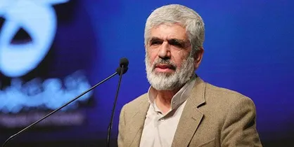 مذاکرات با آمریکا هیچ فایده&zwnj;ای ندارد؛ صحبت&zwnj;های پدر شهید احمدی روشن در میز گفت&zwnj;و&zwnj;گو دانشگاه امیر کبیر
