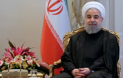 روحانی فرارسیدن میلاد حضرت عیسی (ع) را به رهبر کاتولیک&zwnj;های جهان تبریک گفت