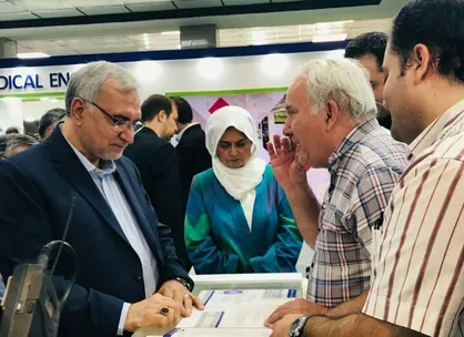 وزیر بهداشت از دستاورد&zwnj;های چشم پزشکی بازدید کرد