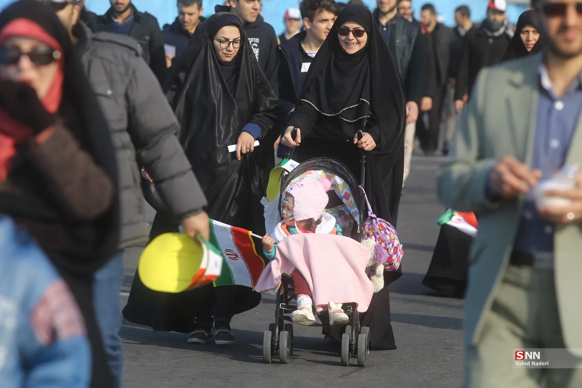 گزارش تصویری لحظات ابتدایی راهپیمایی 22 بهمن در تهران