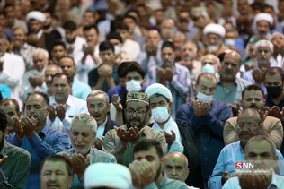 نماز عید قربان در حرم بانوی کرامت