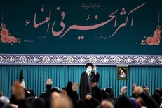رهبر انقلاب: کسانی که حجاب ضعیف دارند هم دختران ما هستند / در قضایای اخیر خود زن‌ها در مقابل فراخوان کشف حجاب ایستادند و در دهان آنها زدند