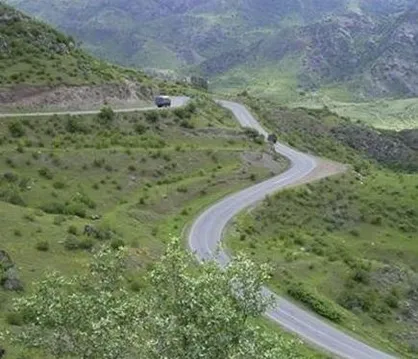بدون کنترل و دریافت عوارض گمرکی به باکو جاده نمی&zwnj;دهیم