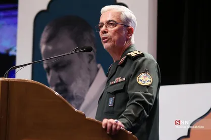 سرلشکر باقری: صادرات صنایع دفاعی در دولت شهید رئیسی سه برابر شد/ اگر کسی فقط به تهدید فکر بکند دچار ترس و انزوا می&zwnj;شود + فیلم
